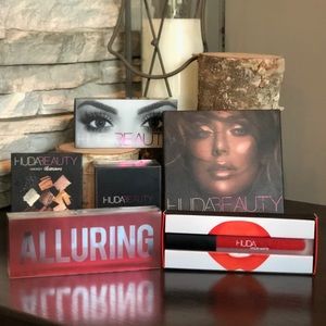 💄💋Huda Beauty liquid matte red lip💋💄